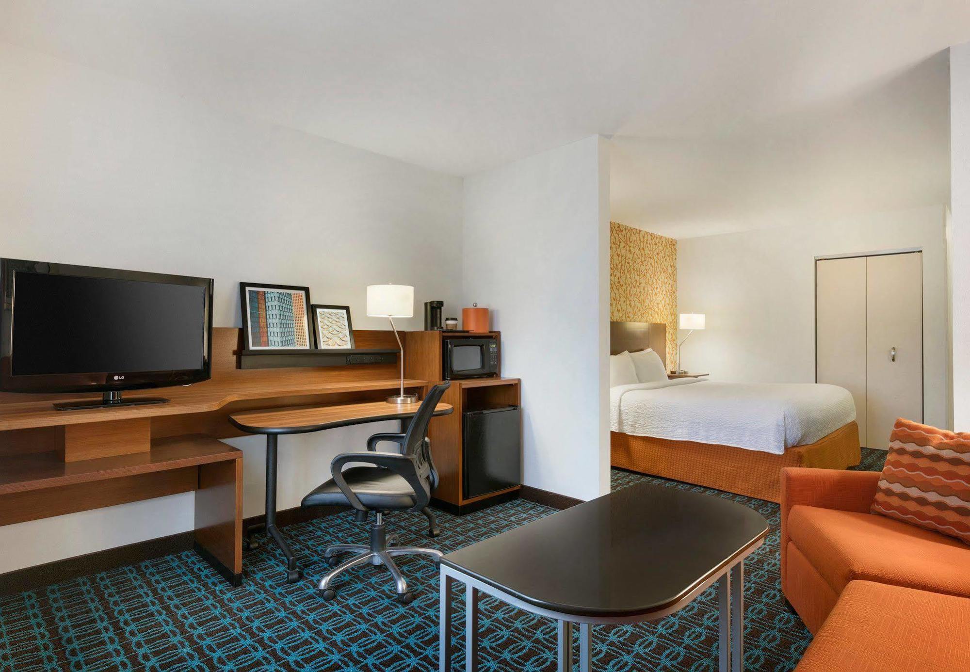 Fairfield Inn & Suites By Marriott Smithfield Exterior foto
